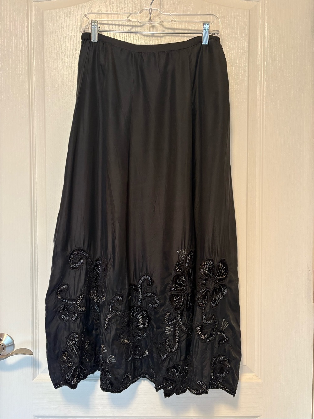 Vintage GORGEOUS full length skirt Chico’s satin and velvet black size 1 (small)